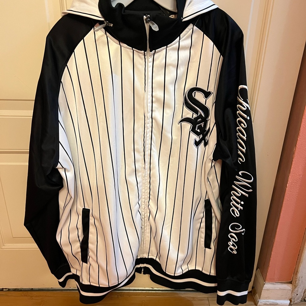 Majestic Black and White Team Jacket Sleeve Detail